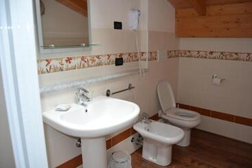 هتل Agriturismo Corte Maccini