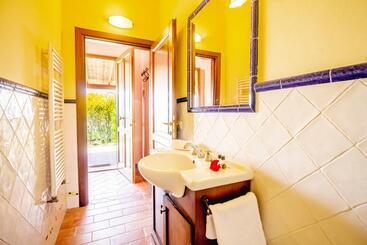 هتل Agriturismo Poggio Pistolese