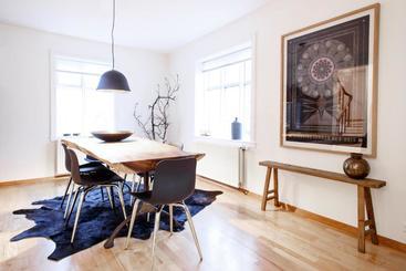 هتل Akureyri Central Luxury House