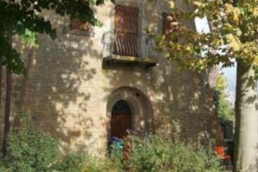 هتل Antico Borgo La Commenda