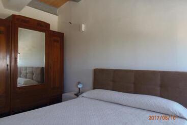 هتل B&b Brezza Delle Egadi