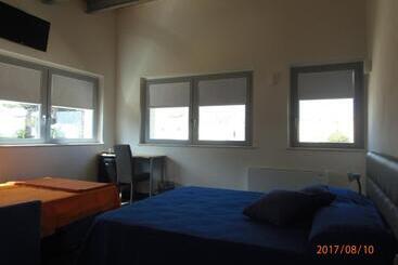 هتل B&b Brezza Delle Egadi