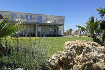 هتل B&b Brezza Delle Egadi