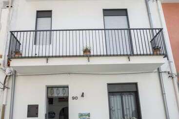 هتل B&b Cinisi Mare E Monti