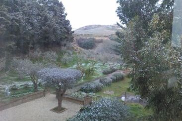 هتل B&b Maison Blanche