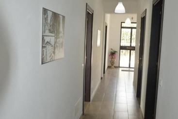 هتل B&b Maison Blanche