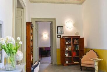 هتل B&b Raro  Liberty