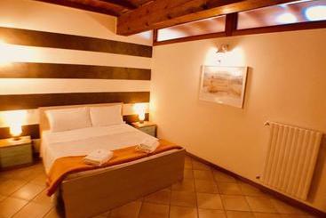 هتل Bertoletta Village Apartments