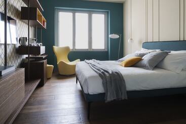 هتل Castello Sforzesco Suites By Brera Apartments