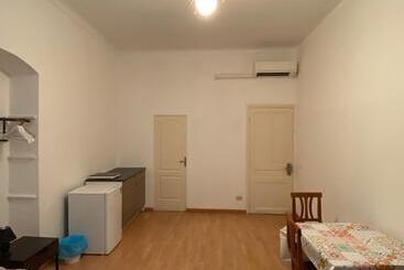 هتل Cavour Guest House