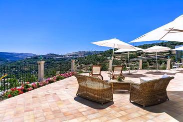 هتل Relais Villa Del Monte