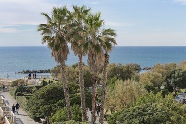 هتل Riviera