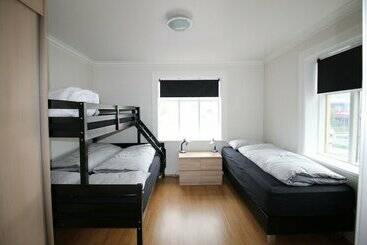 هتل Steinaskjól Guesthouse