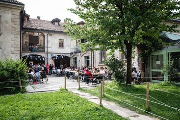 هتل Un Posto A Milano Guesthouse All Interno Di Una Cascina Del 700
