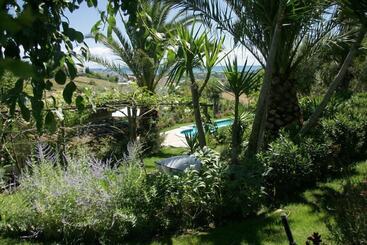 هتل Villa Rondanella