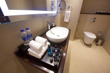 Carnelian By Glory Bower Hotels