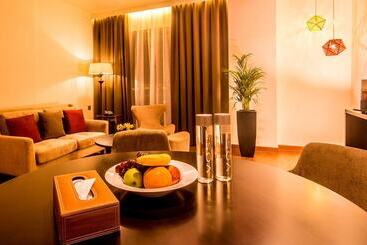 Carnelian By Glory Bower Hotels