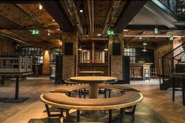 هتل Craft Beer Central