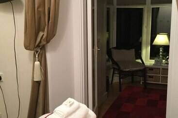 هتل Craggallan Guest House