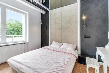 هتل Dom & House Apartments Glamour Sopot