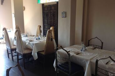 هتل Hôtel Le Riad