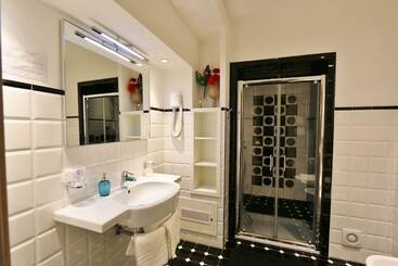 هتل Residenza Adriana