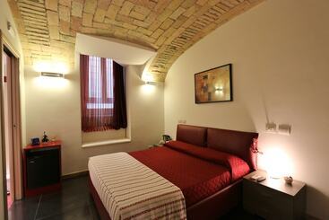 هتل Residenza Adriana