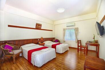 هتل Sakura Inn