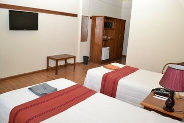هتل Sakura Inn
