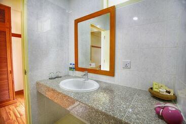 هتل Sakura Inn
