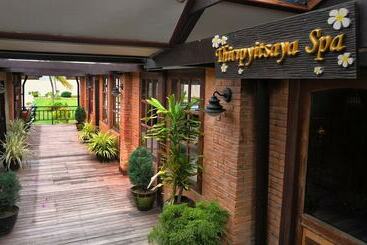 هتل Sakura Inn