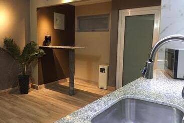 هتل Segovia Studio Units