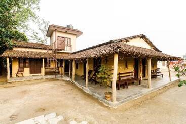 هتل Tharu 20for7 Holiday House