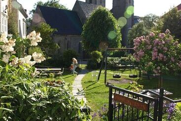 호텔 To Sostre Guesthouse