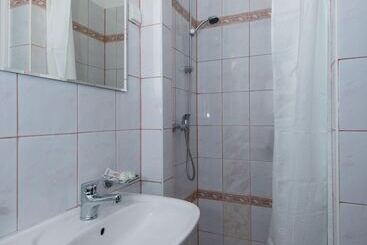 هتل Villa Casteria