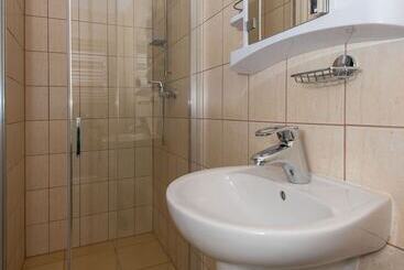 هتل Villa Casteria