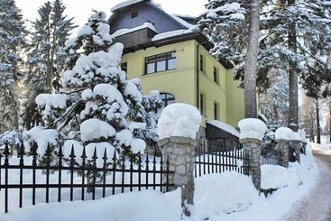 هتل Willa Słoneczna Róża Pobyt Ze śniadaniami