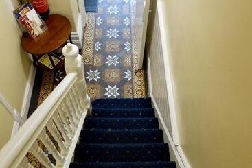 هتل Abinger Guest House