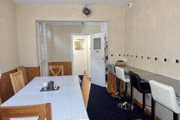 هتل Abinger Guest House