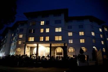 هتل Araliya Green City   Your Gateway To Everything In Nuwara Eliya