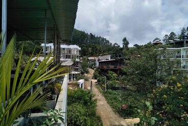 هتل Ella Rock House