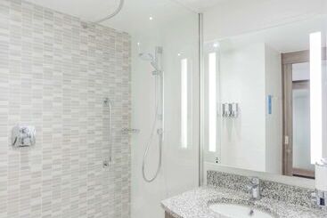 هتل Hampton By Hilton Blackpool