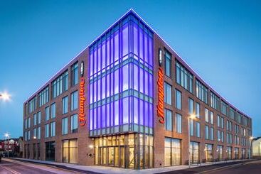 هتل Hampton By Hilton Blackpool