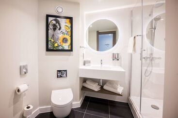 هتل Hampton By Hilton Blackpool