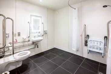 هتل Hampton By Hilton Blackpool