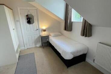 هتل Haymills Guesthouse