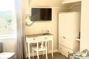 هتل Highfield Guesthouse