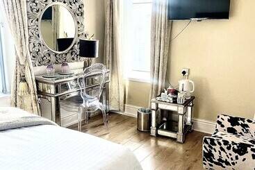 هتل Highfield Guesthouse