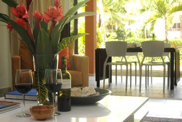 هتل Instyle Residences At Infiniti Blu