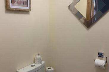 هتل Lakeview Guest House